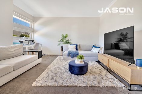 Property photo of 56 Rutherglen Way Caroline Springs VIC 3023
