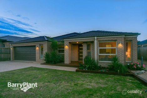 77 Bayview Ave, Rosebud, VIC 3939