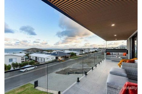 Property photo of 16 White Close Encounter Bay SA 5211