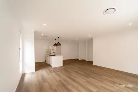 Property photo of 6 Johnson Circuit Ripley QLD 4306