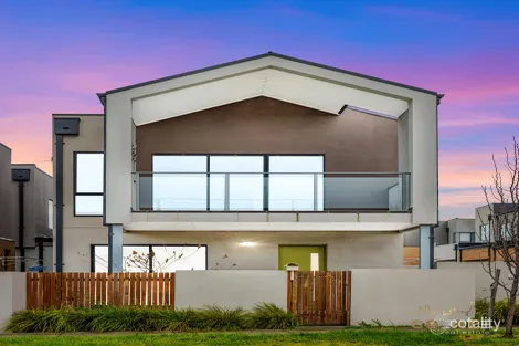 Property photo of 4 Queen Circuit Sunshine VIC 3020