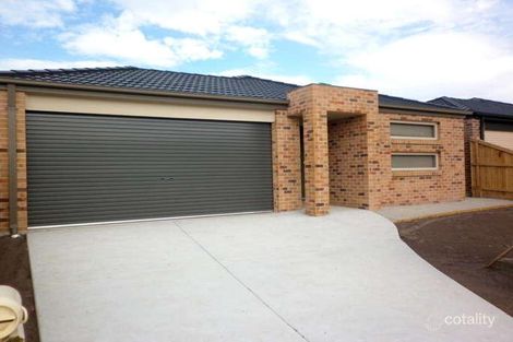 Property photo of 10 Snowdonia Road Cranbourne North VIC 3977