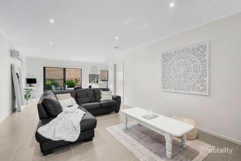 Property photo of 2/6 Barling Court Thomson VIC 3219
