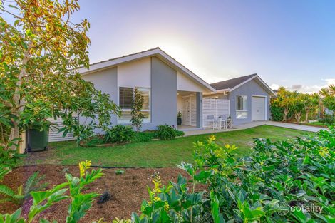 Property photo of 5 Binnacle Court Yamba NSW 2464