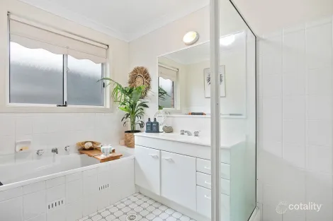 Property photo of 13 Thomas Collaery Place Woonona NSW 2517