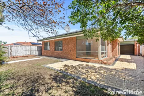 Property photo of 34 Edgecombe Way Roxburgh Park VIC 3064