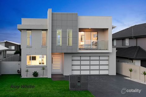 Property photo of 18 Coolum Parkway Shell Cove NSW 2529