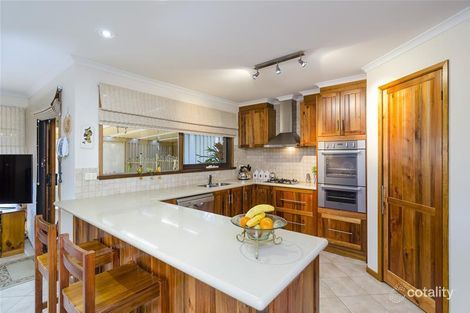 Property photo of 50 Manorvale Parade Werribee VIC 3030