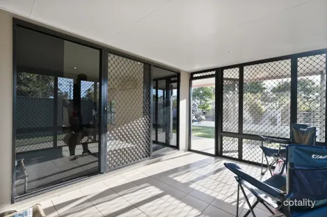 Property photo of 1/68 Moody Street Emerald QLD 4720