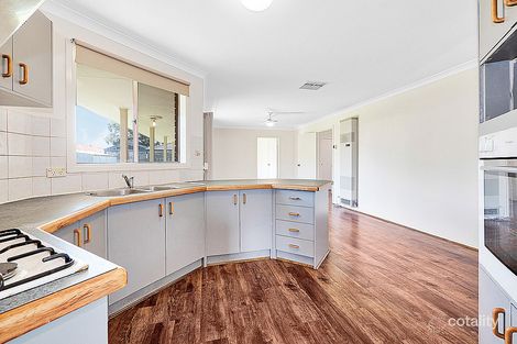 Property photo of 39 Oberon Drive Carrum Downs VIC 3201