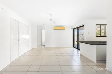 Property photo of 23 John Oxley Drive Gracemere QLD 4702