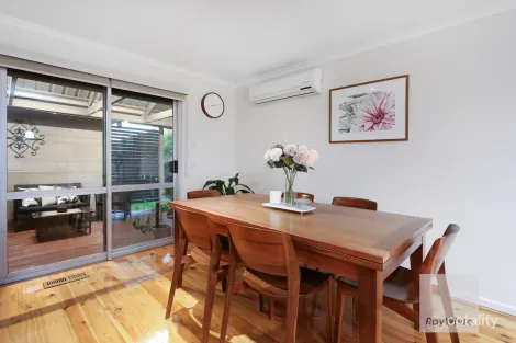 Property photo of 3 Trollaby Close Gladstone Park VIC 3043