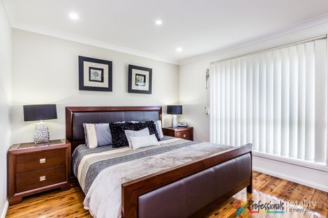 Property photo of 10 Phar Lap Close St Clair NSW 2759