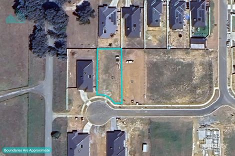 10 Bay Ct, Tangambalanga, VIC 3691