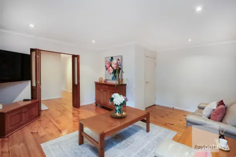 Property photo of 3 Trollaby Close Gladstone Park VIC 3043