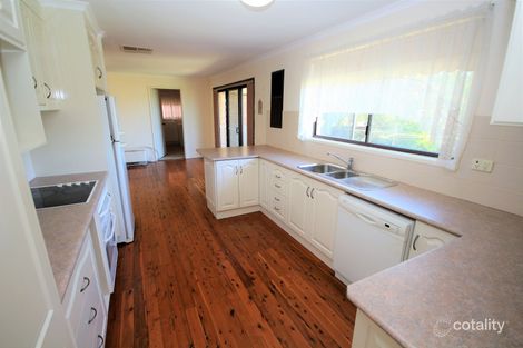 Property photo of 5 Allambie Way Mount Austin NSW 2650