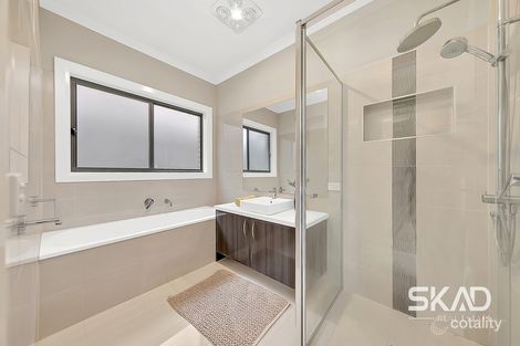 Property photo of 4 Buckland Hill Drive Wallan VIC 3756