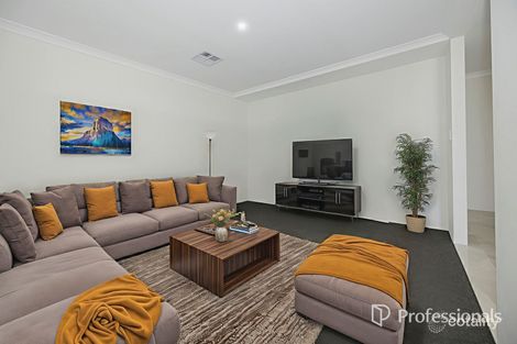 Property photo of 8 Kirkby View Eglinton WA 6034