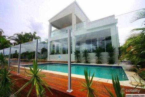 12 Moana Park Ave, Broadbeach Waters, QLD 4218