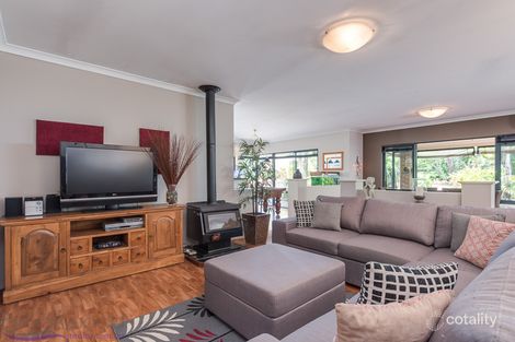 Property photo of 4 Tobias Court Mundaring WA 6073