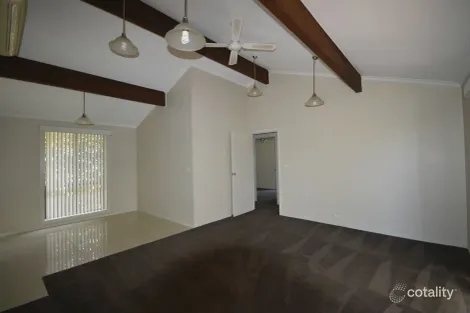 Property photo of 2/12 Mayfair Court Traralgon VIC 3844