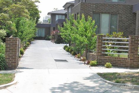Property photo of 3/3 Rangeview Grove Balwyn North VIC 3104