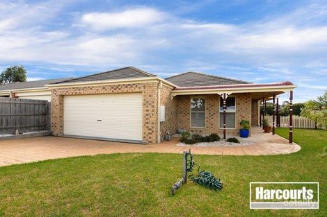 15 Ross Cres, Skye, VIC 3977