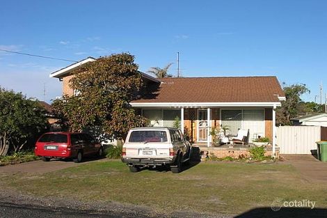 13 Boomerang St, Budgewoi, NSW 2262