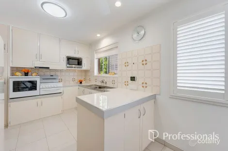 Property photo of 15 Andina Crescent Ferny Hills QLD 4055