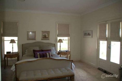 Property photo of 5 Robindale Court Robin Hill NSW 2795