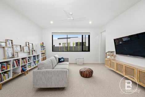 Property photo of 34 Shortridge Drive Lucas VIC 3350