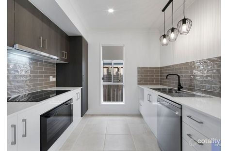 Property photo of 9 Petermann Circuit Yarrabilba QLD 4207