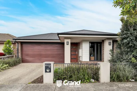53 Arlington Ave, Pakenham, VIC 3810