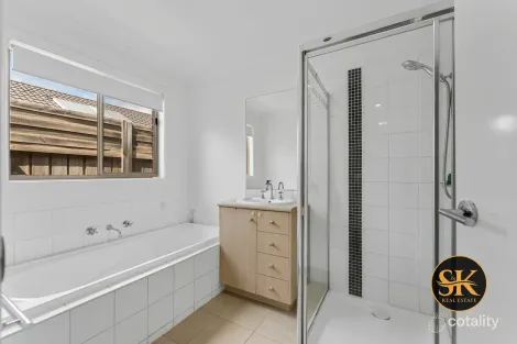 Property photo of 34 Emma Drive Tarneit VIC 3029