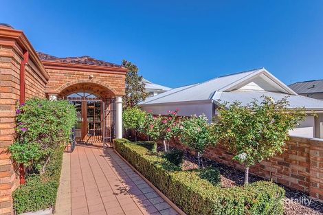 Property photo of 91 Welwyn Avenue Salter Point WA 6152