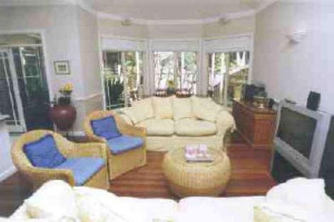 Property photo of 20 Tristania Drive Bardon QLD 4065