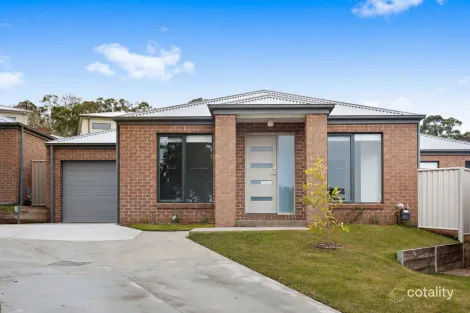 2/24 Shakespeare Ave, Mount Helen, VIC 3350
