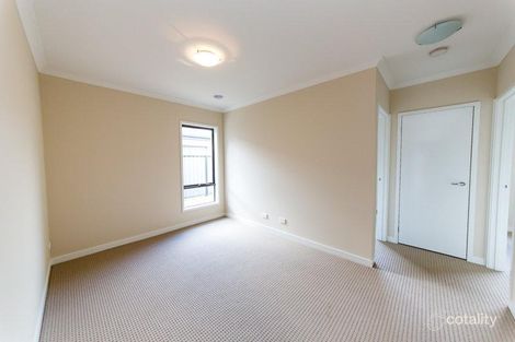 Property photo of 8 Compton Way Clyde North VIC 3978