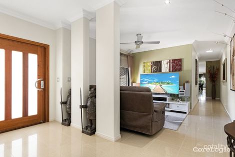 Property photo of 1/25 Bay Park Road Wondunna QLD 4655