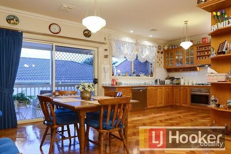 Property photo of 13 Nightingale Crescent Berwick VIC 3806