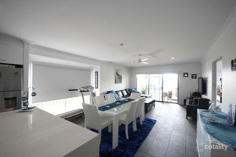 Property photo of 56 Bowerbird Crescent Dakabin QLD 4503