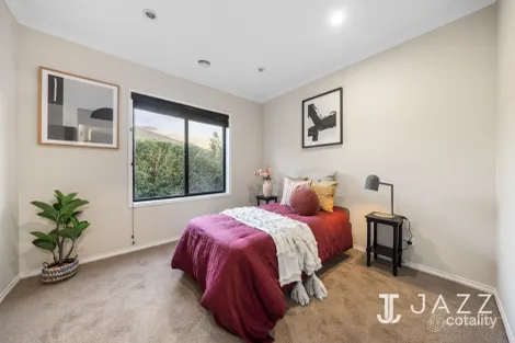 Property photo of 25 Solitaire Way Tarneit VIC 3029