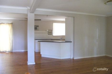 Property photo of 18 Heatherdew Close Endeavour Hills VIC 3802