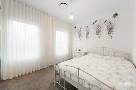 Property photo of 156 Willowdale Drive Denham Court NSW 2565