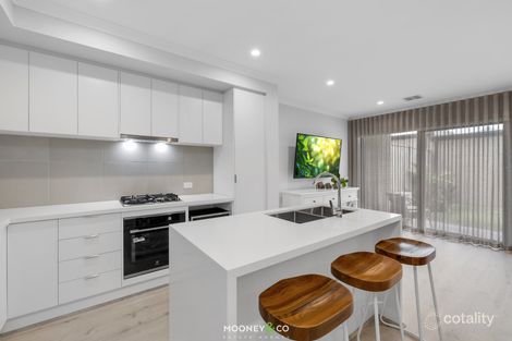 Property photo of 7 Opera Walk Junction Village VIC 3977