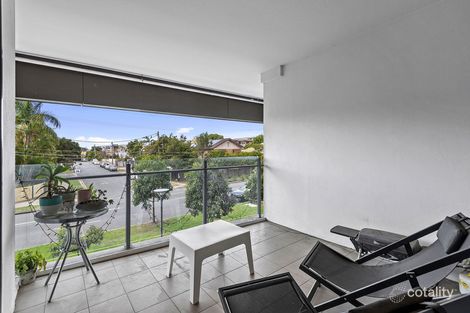 Property photo of 2011/123 Cavendish Road Coorparoo QLD 4151