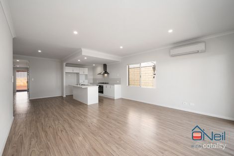 Property photo of 2/1 Marsh Road Mount Richon WA 6112