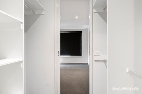 Property photo of 15 Bronzewing Street Pakenham VIC 3810