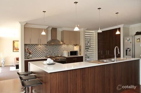 Property photo of 3 Sunbird Crescent Hoppers Crossing VIC 3029