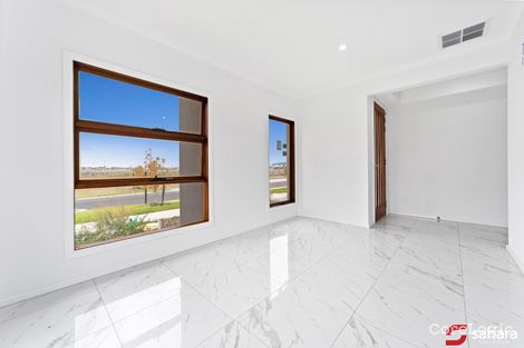 Property photo of 11 Implexa Drive Tarneit VIC 3029